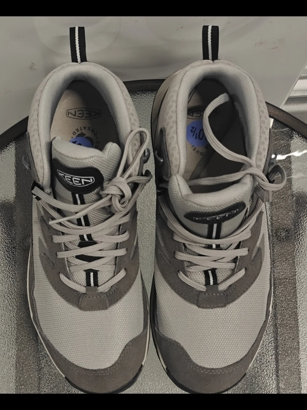 Keen neutral outsole gray