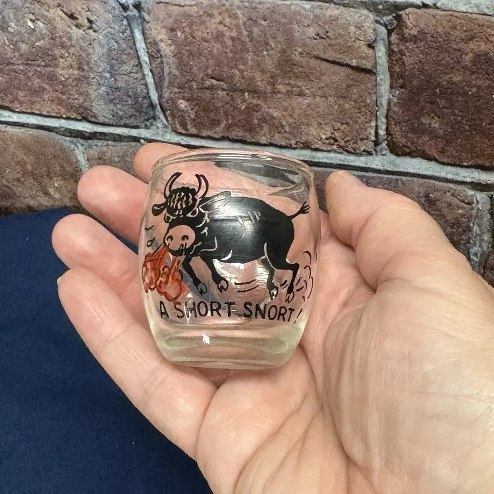 Vintage Novelty Shot Glass A Short Snort Mad Bull‎ Design Barrel Round Shape