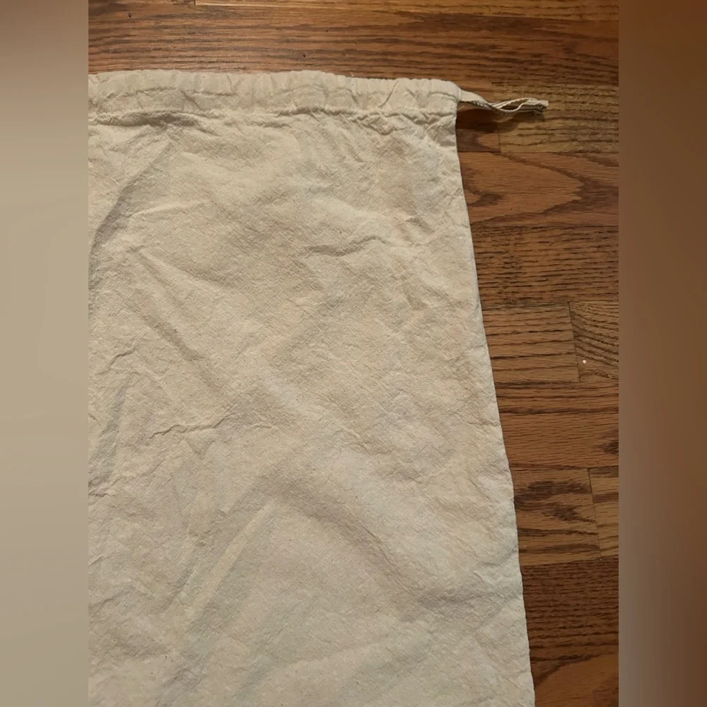 Tory Burch Cream Dust Bag W/ Drawstring - Perfect for Bags & Shoes