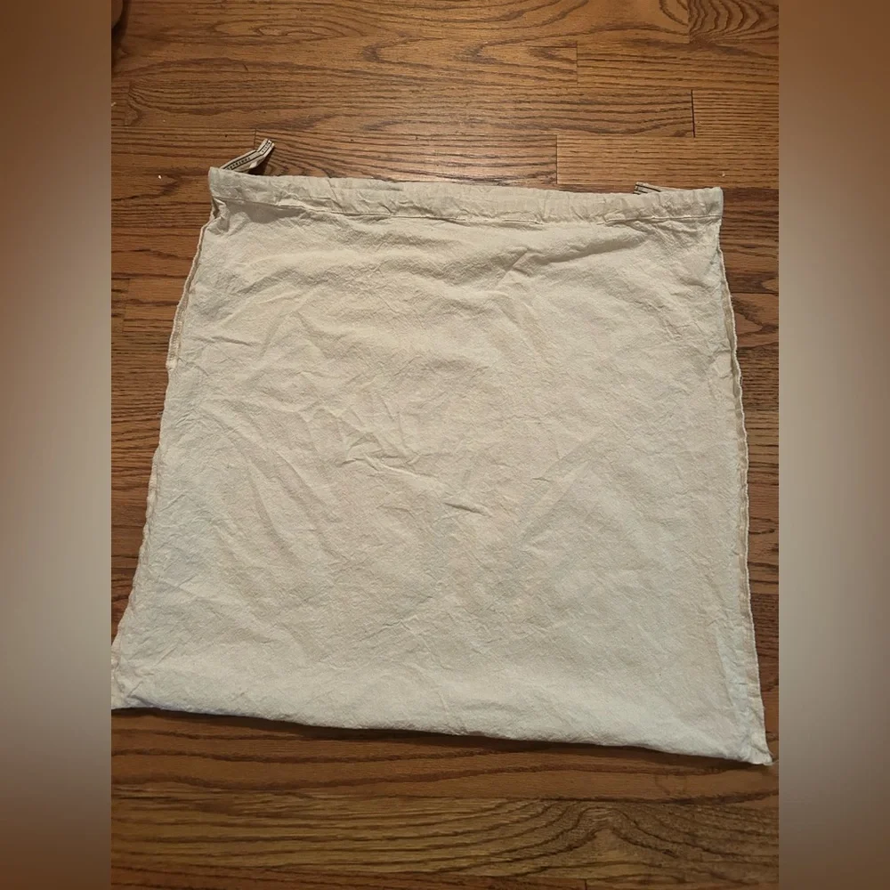 Tory Burch Cream Dust Bag W/ Drawstring - Perfect for Bags & Shoes