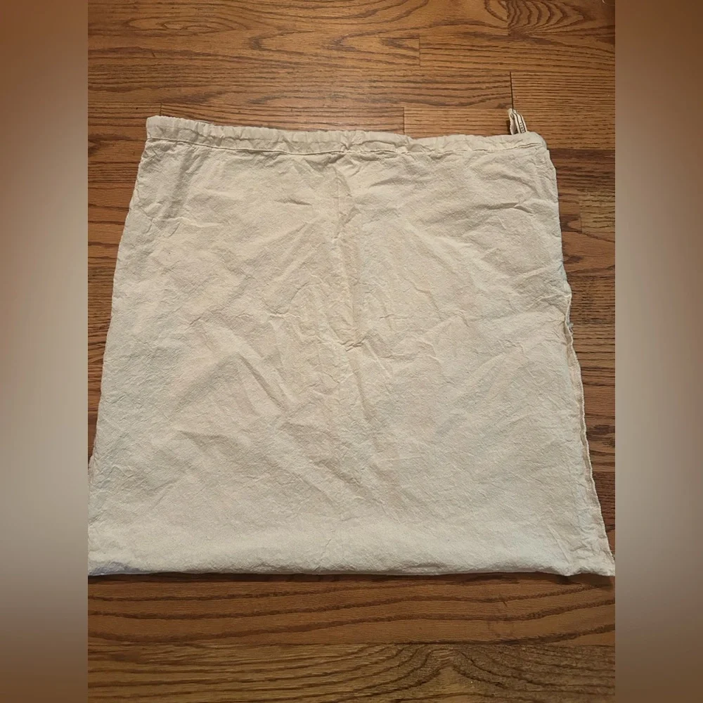 Tory Burch Cream Dust Bag W/ Drawstring - Perfect for Bags & Shoes