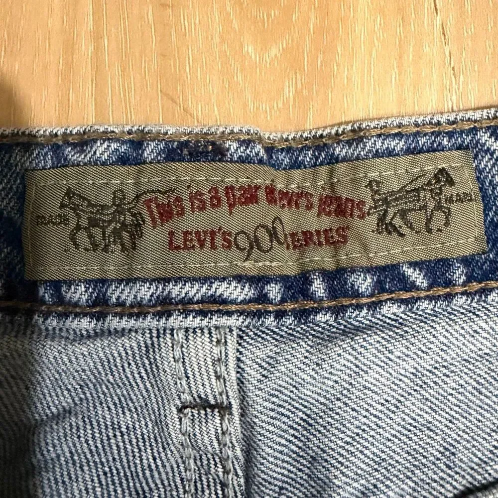 Vintage Levi’s Acid Wash 550 Denim Jeans Retro Fit Oversized Mom Jeans Sz 14 90s