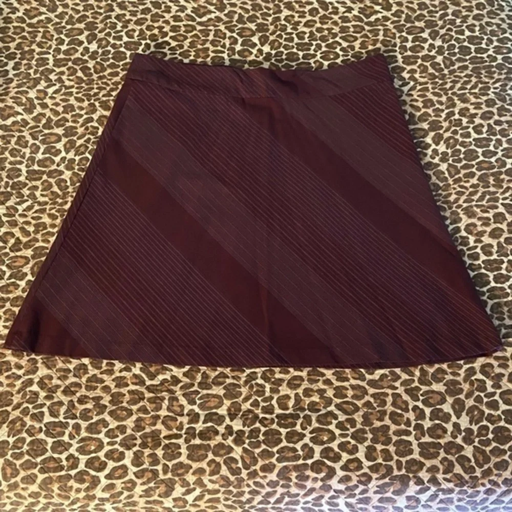 Old Navy Burgundy Wine Striped Plaid Skirt size 10