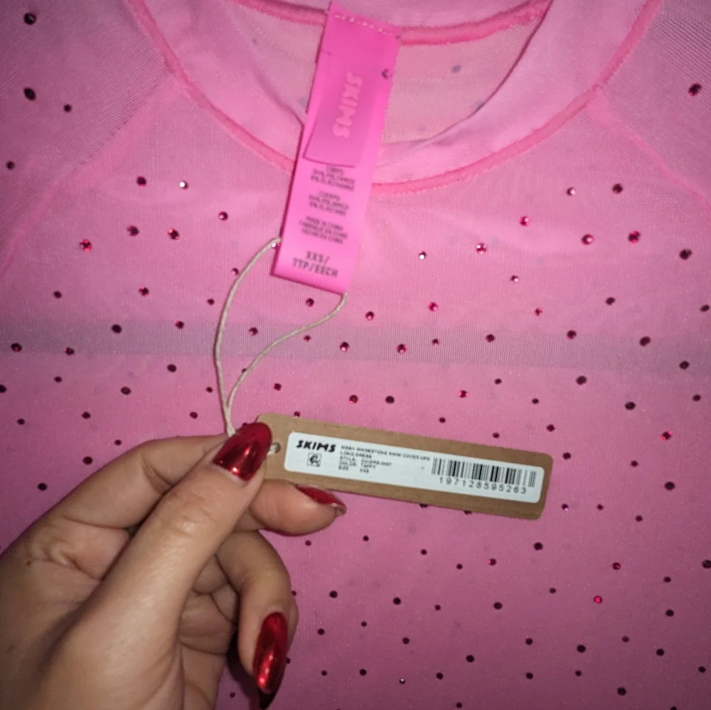 SKIMS brand tags new