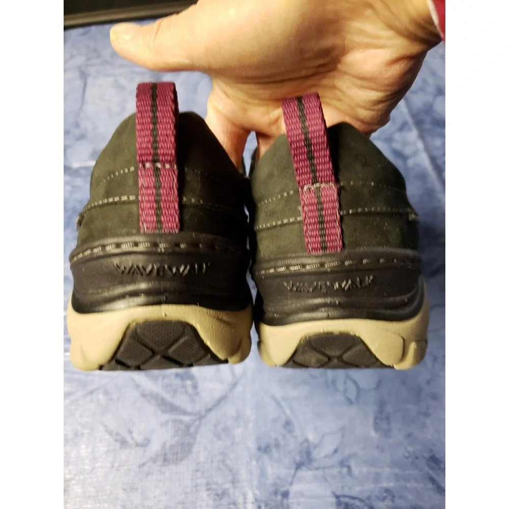 Clarks slightly used