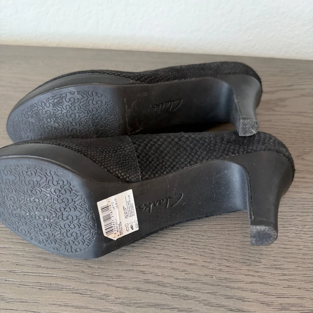 Clarks collection cushion