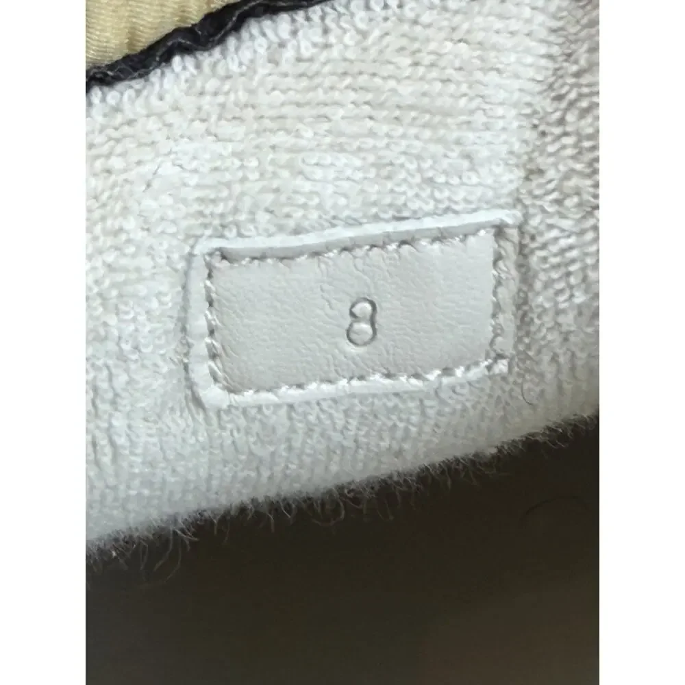Gucci size 8g