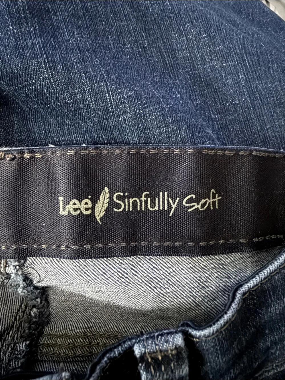 Lee Sinfully Soft Bootcut Jeans, Size Medium