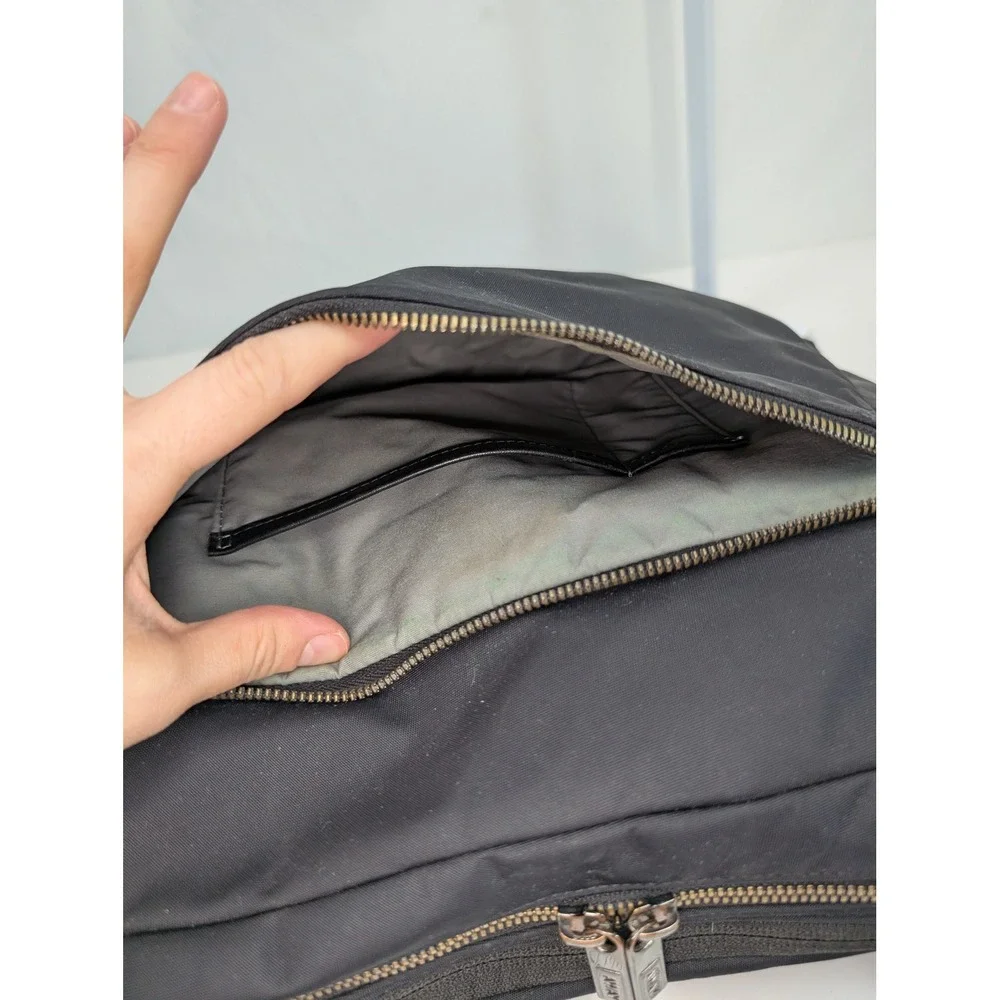Away travel messenger