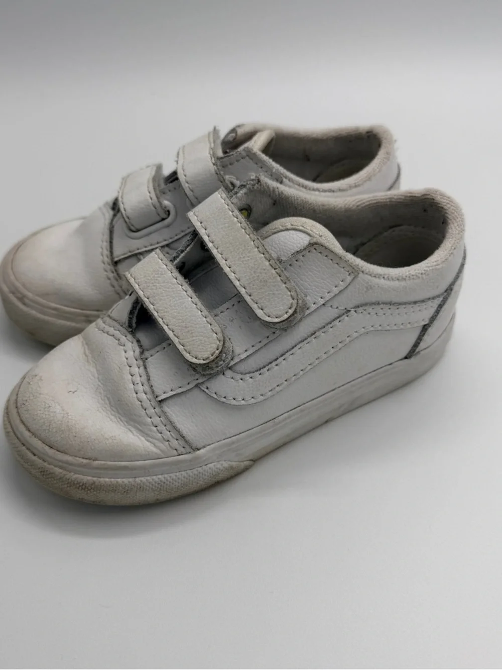 VANS Leather White Velcro Sneakers Sz 8.5