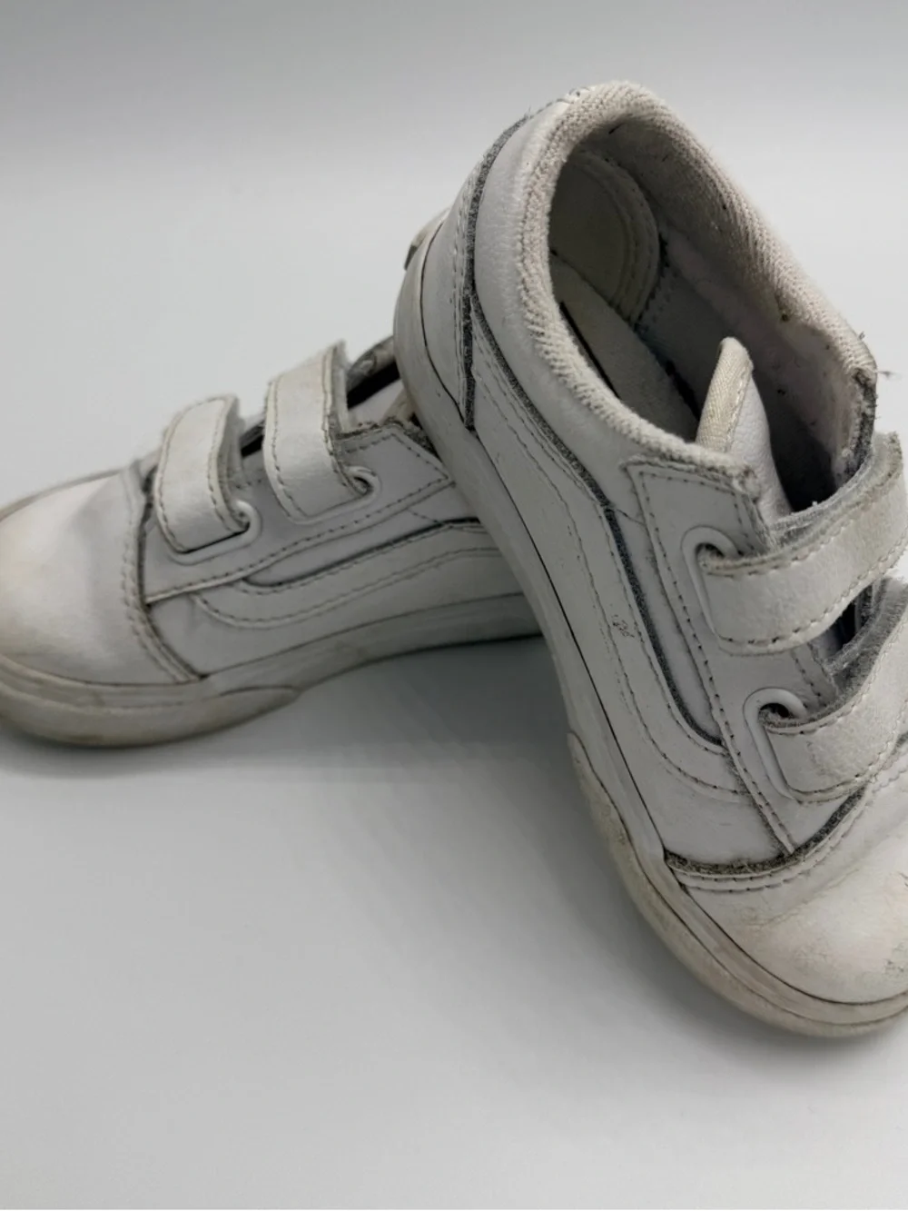 VANS Leather White Velcro Sneakers Sz 8.5