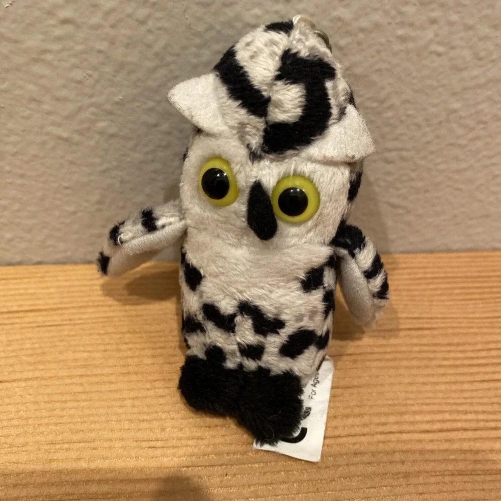 Jurong Bird Park Keychain Penguin Owl‎ Limited Edition