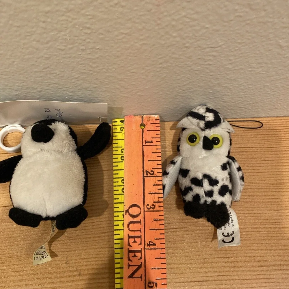 Jurong Bird Park Keychain Penguin Owl‎ Limited Edition