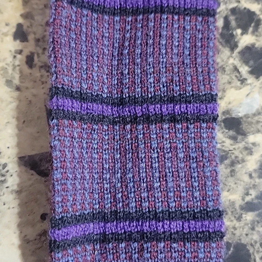 Alexander Julian vibrant knit