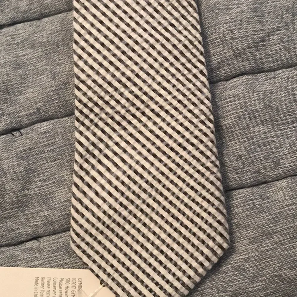 Gymboree seersucker tie