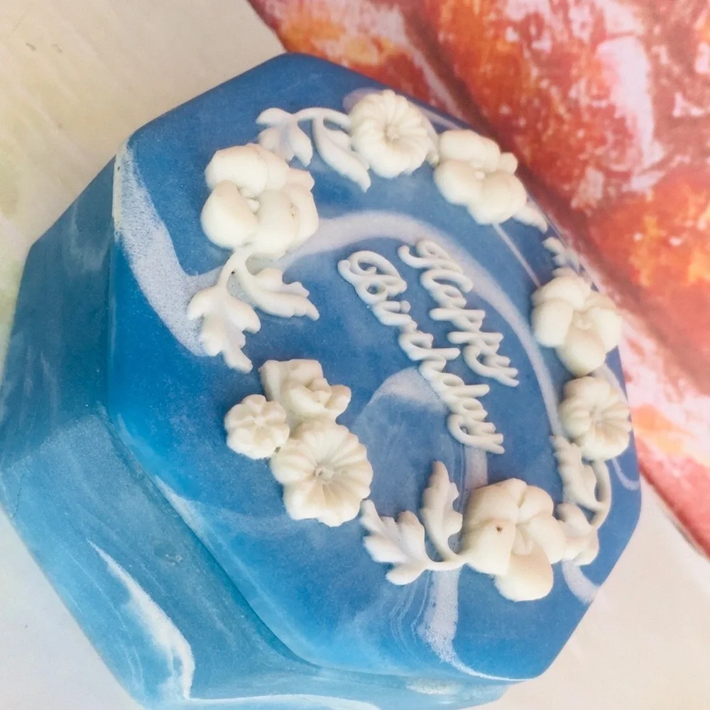 N/A blue white