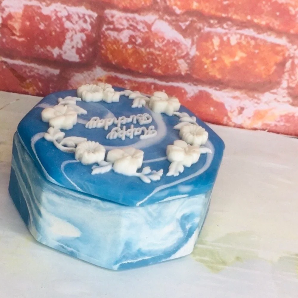 N/A blue white