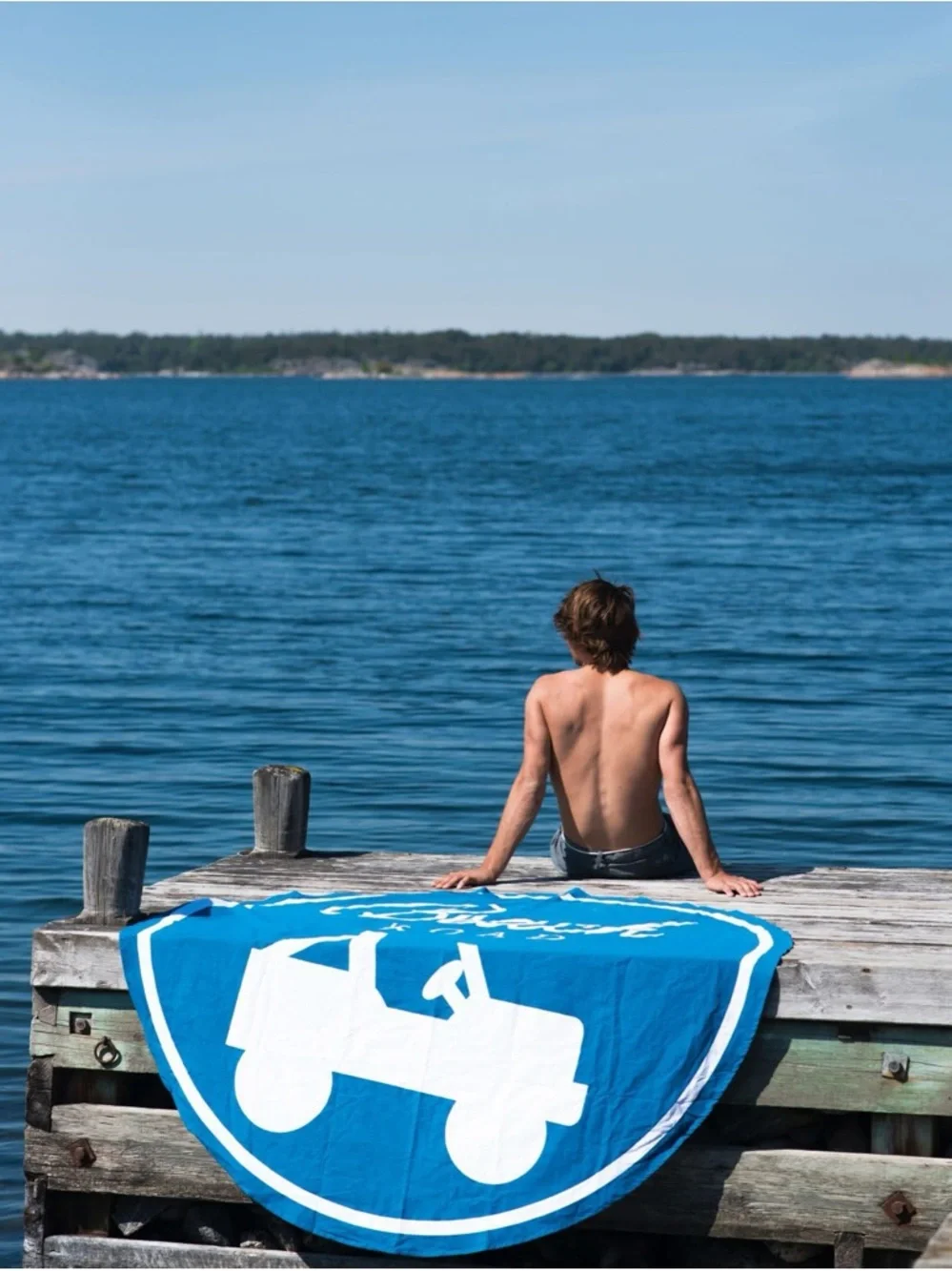 Beach Road Blue Round Beach Blanket / Sheet with Jeep