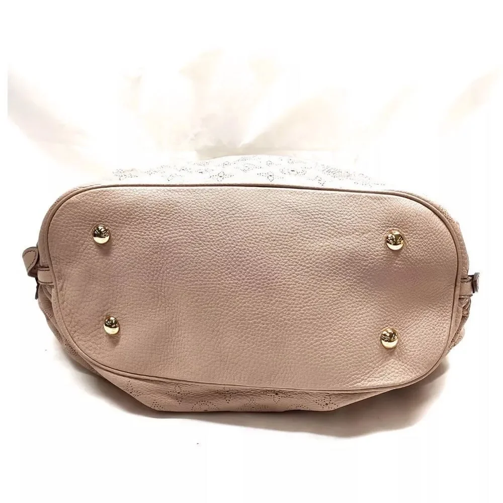 Auth Louis Vuitton Neutrals Monogram Mahina L Hobo M93123 LV Handbag Beige Purse