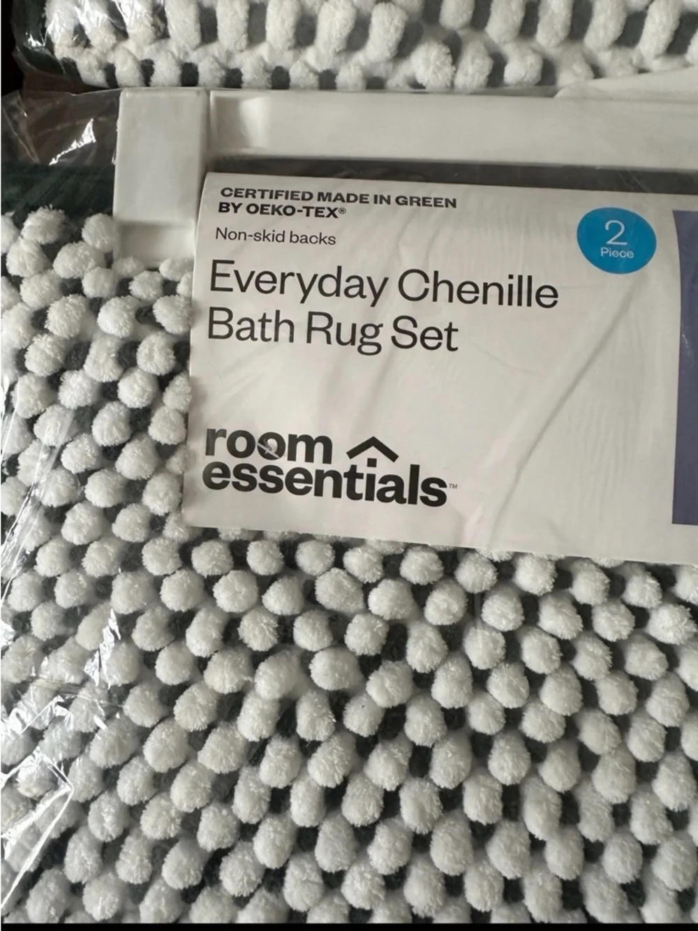 Room Essentials White Chenille Bath Rug Set with Dark Green Accents