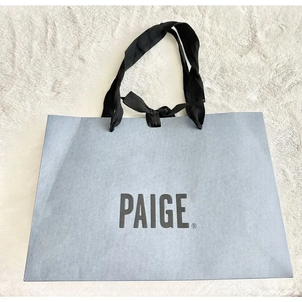 Paige small gift bag with ribbon close
