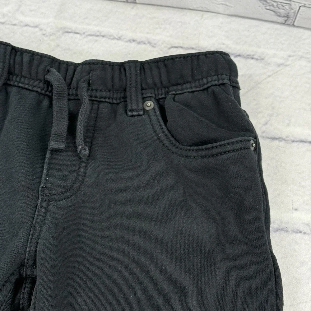 Levis 26 athleisure tags