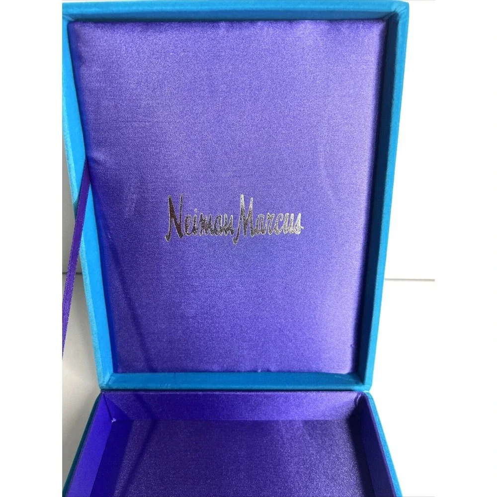 Neiman Marcus neiman marcus