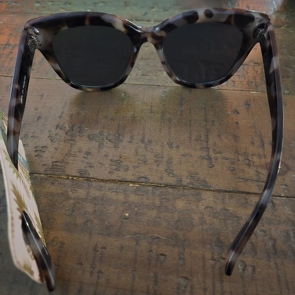 Simply Southern shape vintage