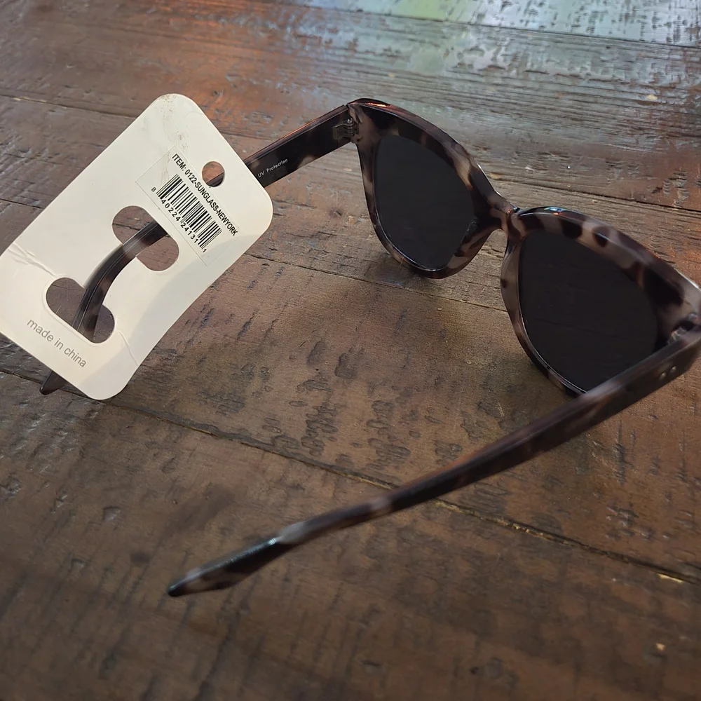 Simply Southern elegance eyewear tint