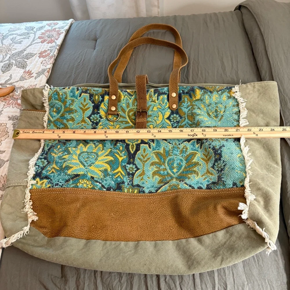 Myra Bag like unique myrabag