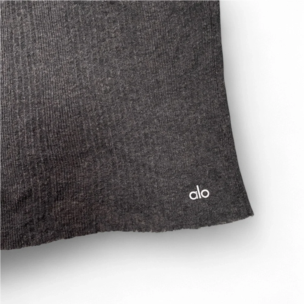 ALO Yoga alo gray
