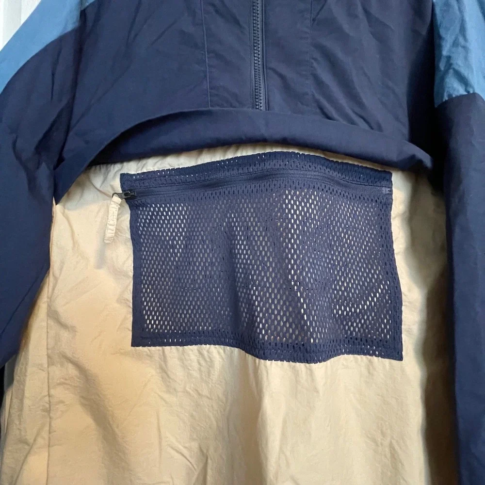 Oakley nylon windbreaker