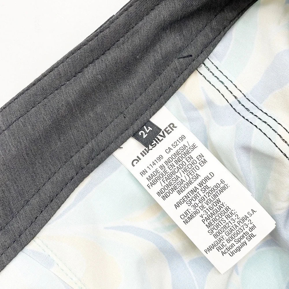 Quiksilver abstract size new