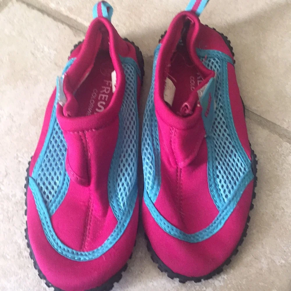 Fresko water shoes