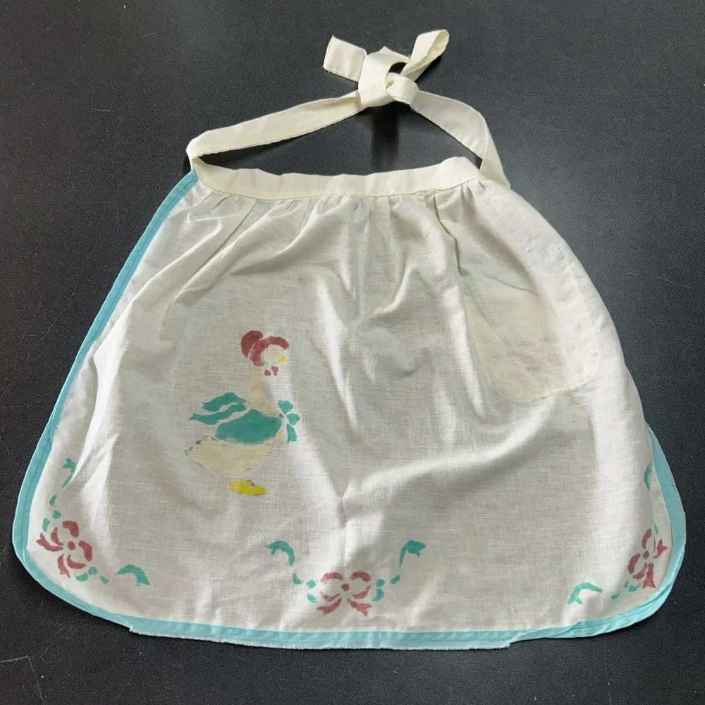 Adorable Vintage Apron Hand Painted Goose With Bonnet Hearts Pocket Tie Waist