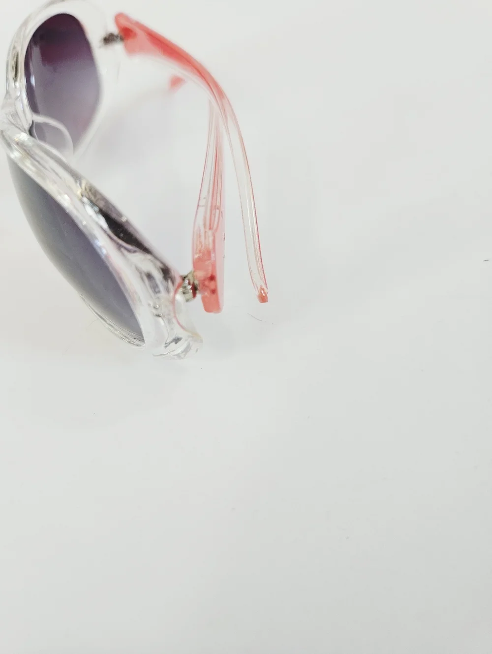 wayfarer subtle silhouette