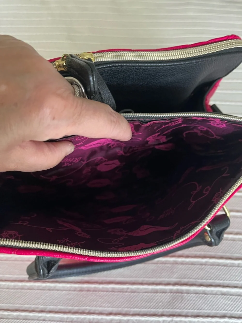 Betsey Johnson beg good