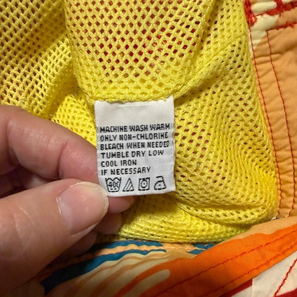 Tommy Bahama embrace island
