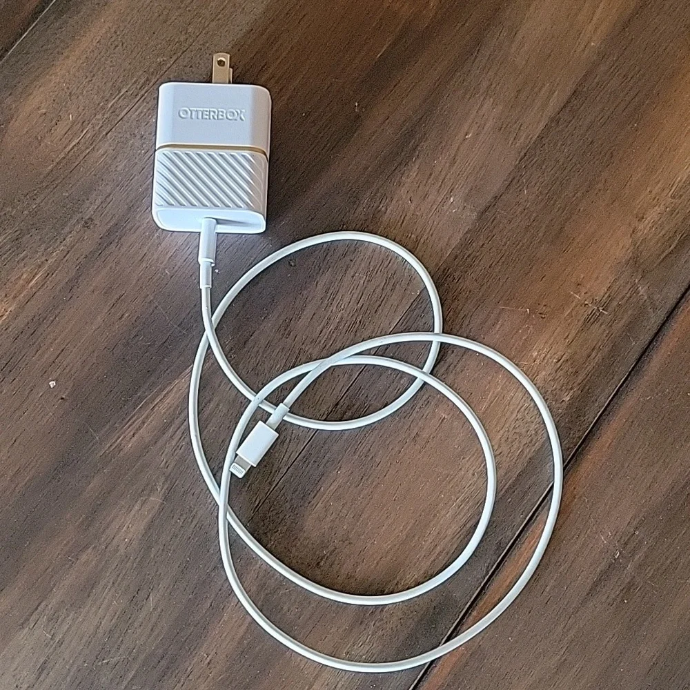 OtterBox 42 #obftc charger