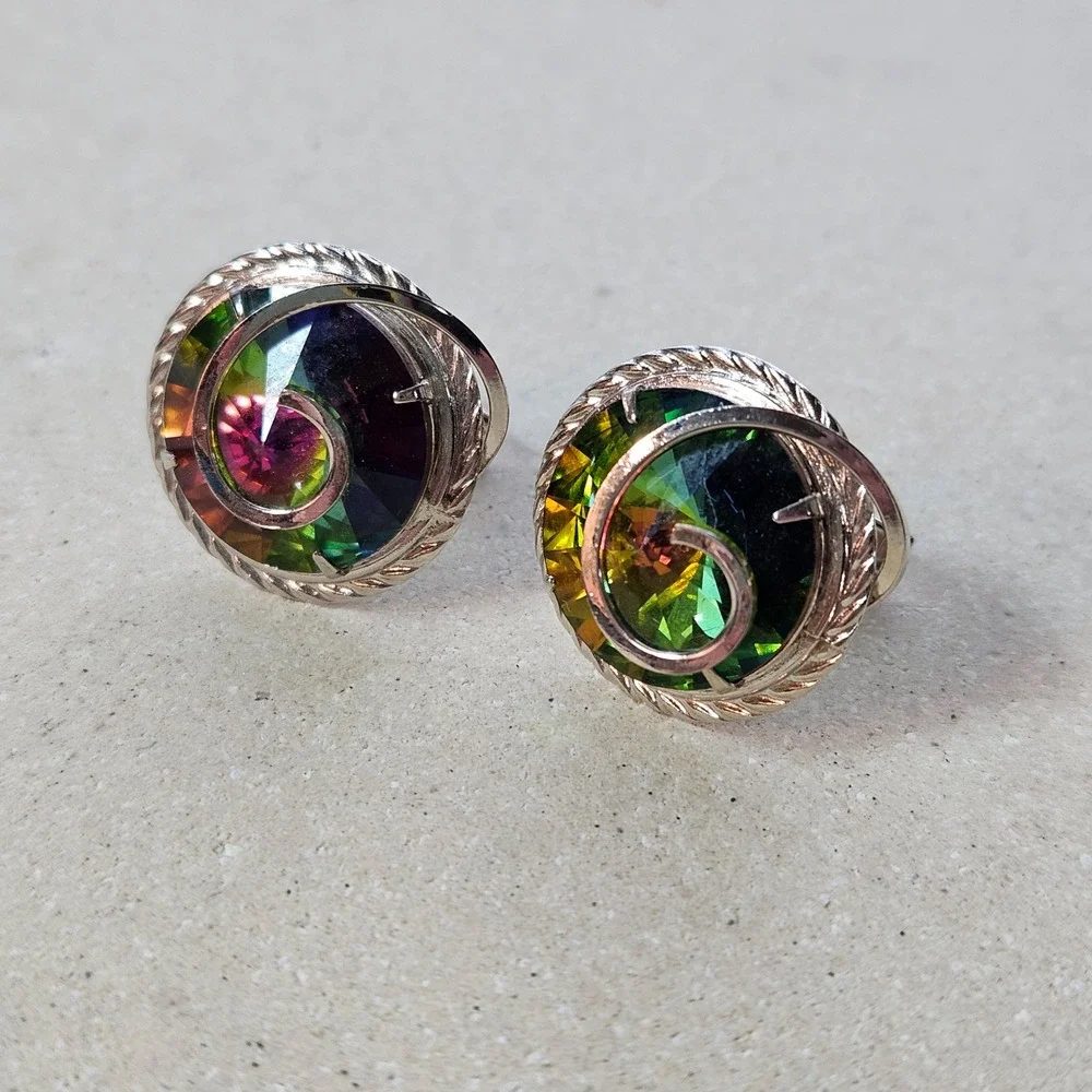 Iridescent Green Watermelon Rivoli Glass Spiral‎ Silver Tone Cufflinks