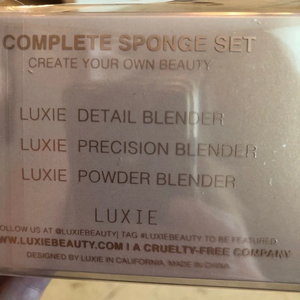 Brand New In Box Luxie Complete Sponge Set