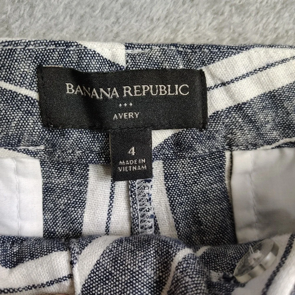 Banana Republic beachy casual
