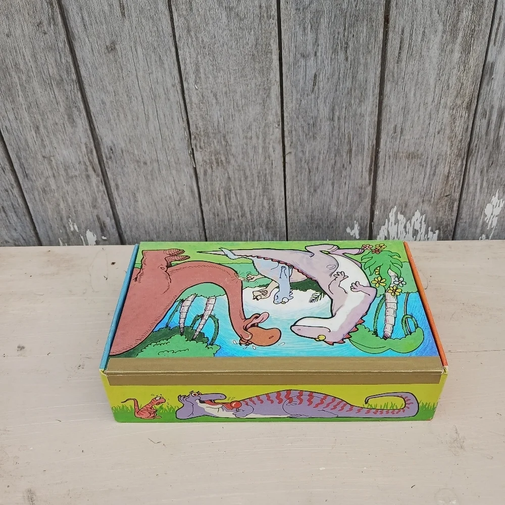 N/A vintage dinosaur