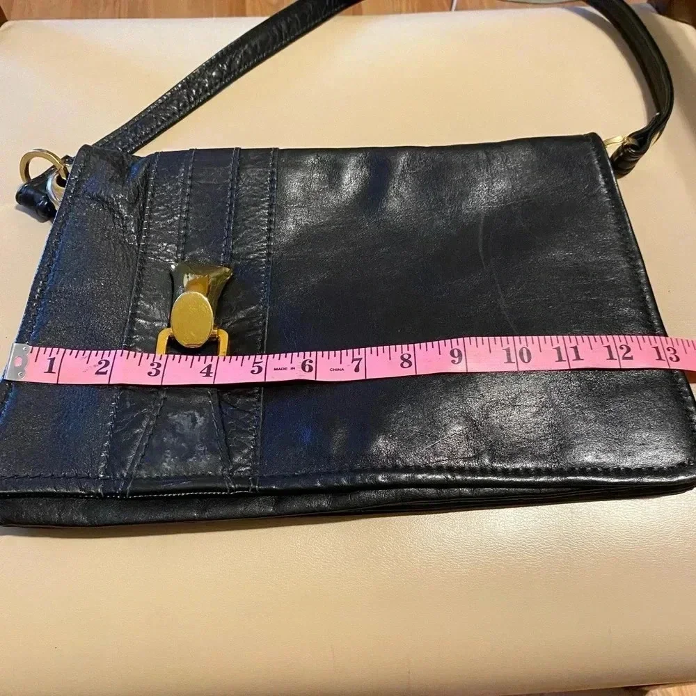 Vintage Genuine Leather Shoulder Bag Women - Great Condition - Very Elegant