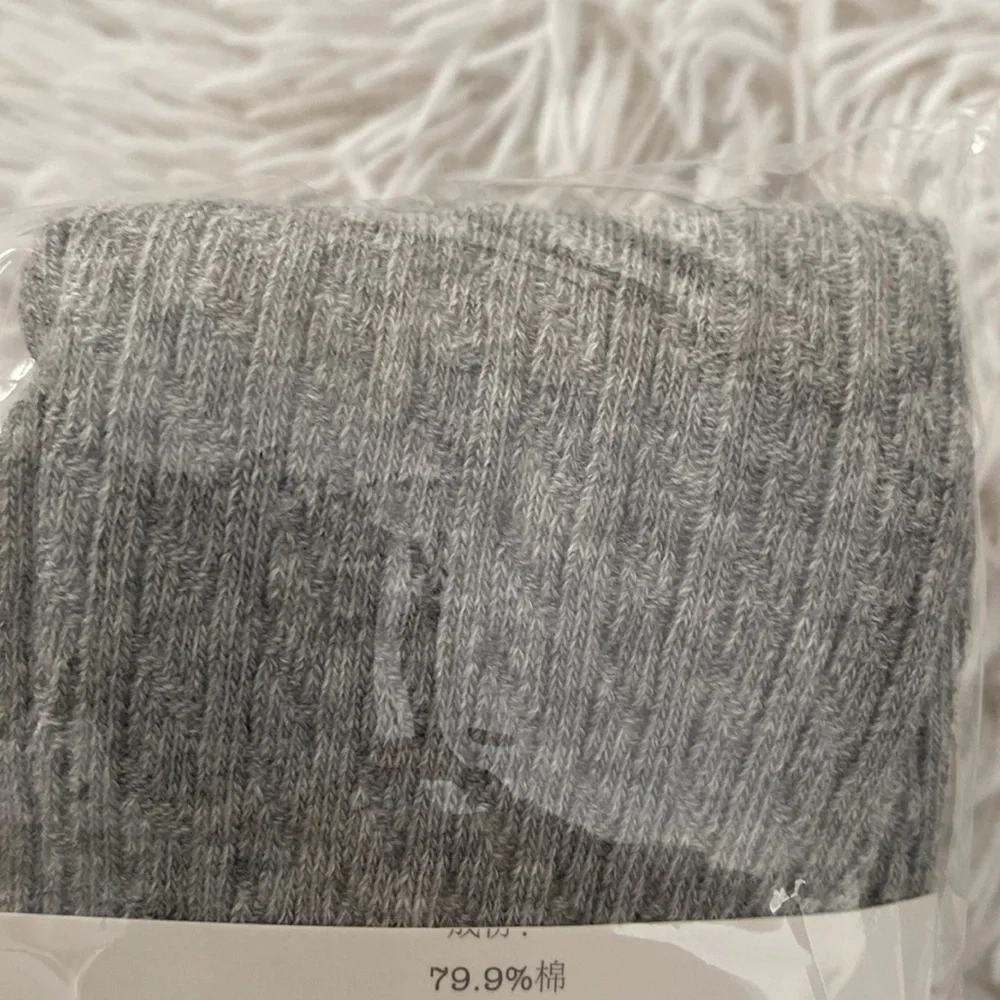 NWT little girl Gray ribbed stocking tights
