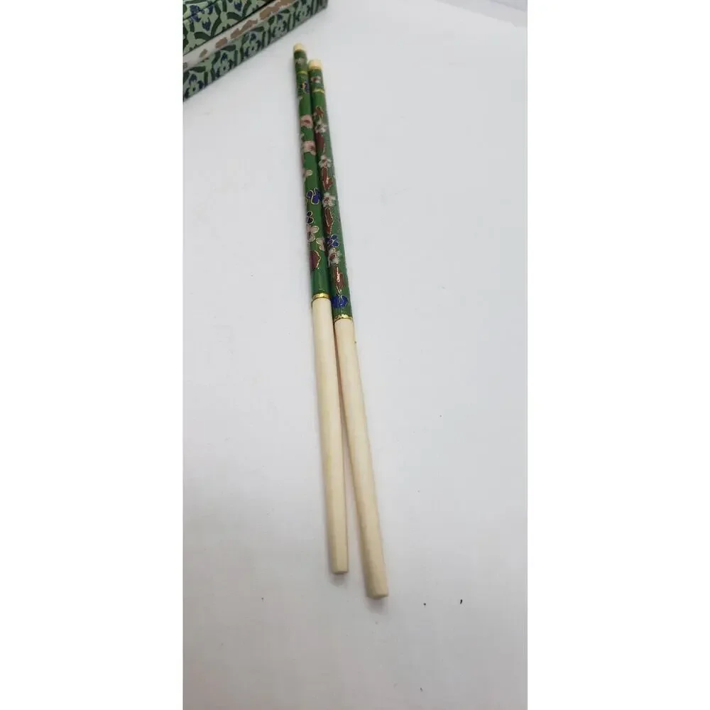 N/A pair green