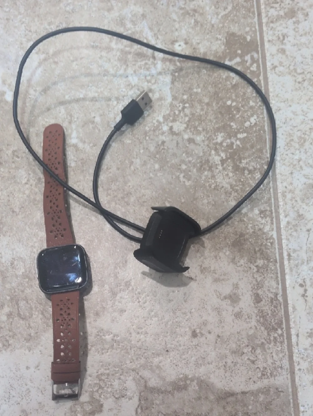 fitbit 🤎 🖤