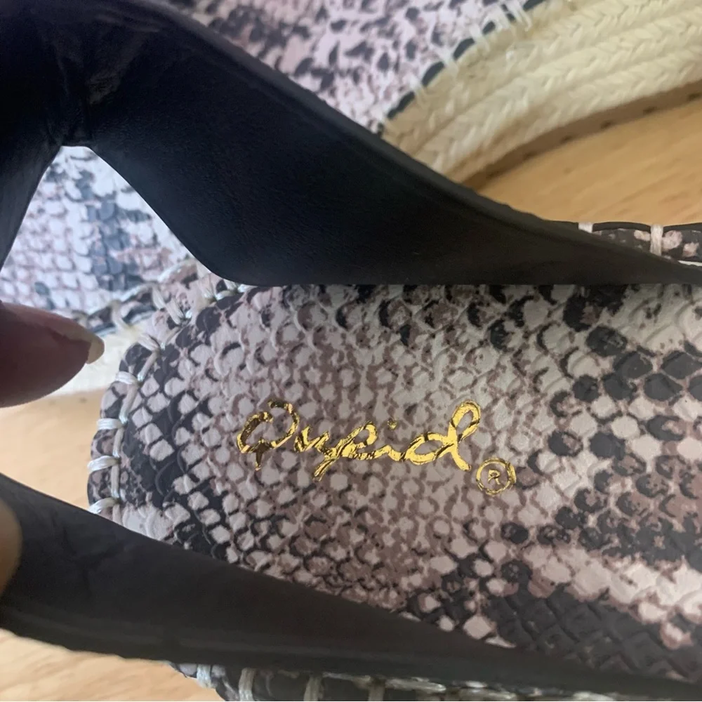 Qupid Snakeskin Espadrille Flatform Sandal‎ Size 9