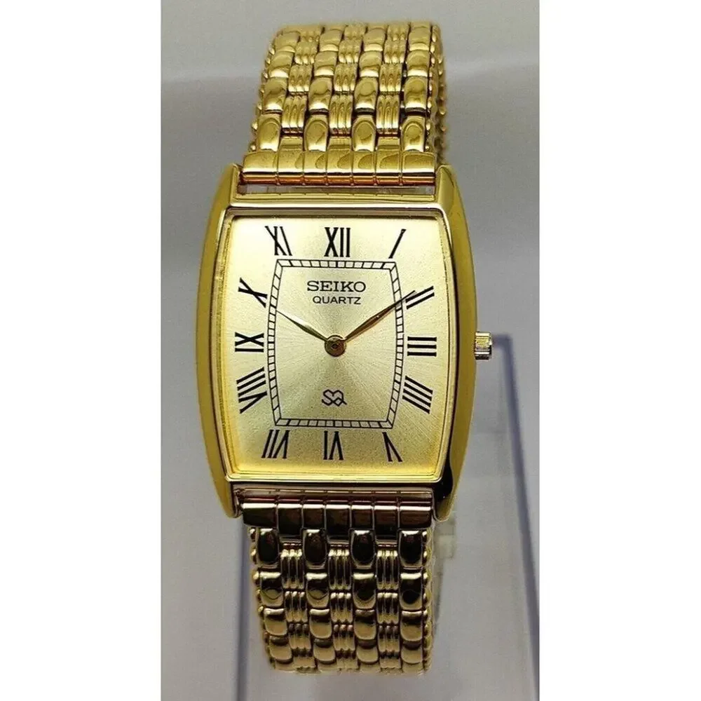 Vintage Style Seiko Quartz Mens Gold Watch & Black accents W/ Metal Strap