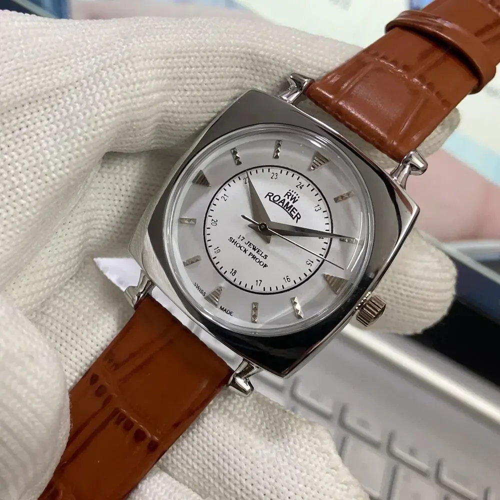 Vintage 1980 Roamer Manual Mens Silver Watch W/Leather Strap & Gray accents